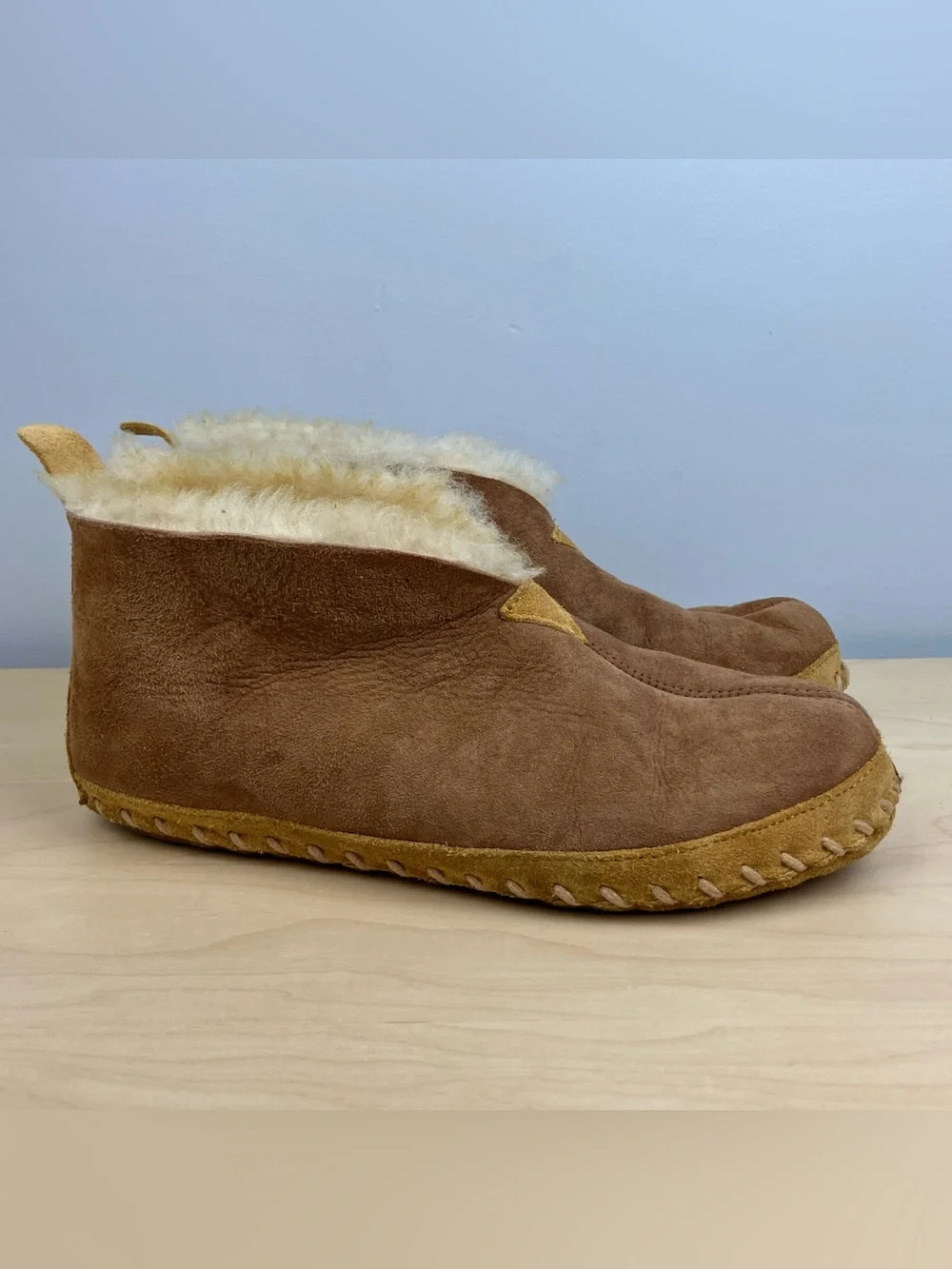 L.L. Bean Men’s Size 9.0 M Wicked Good Slipper Booties Brown Suede Shearling
